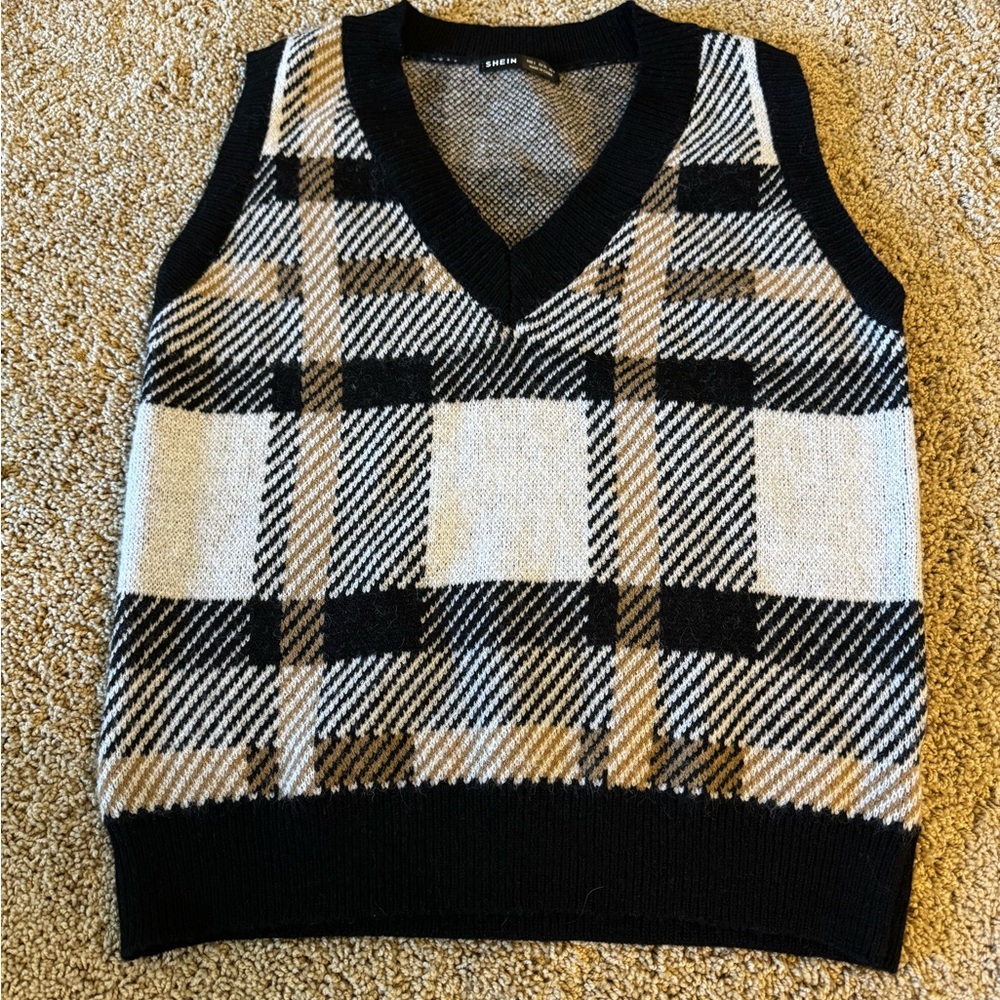 Sweater vest